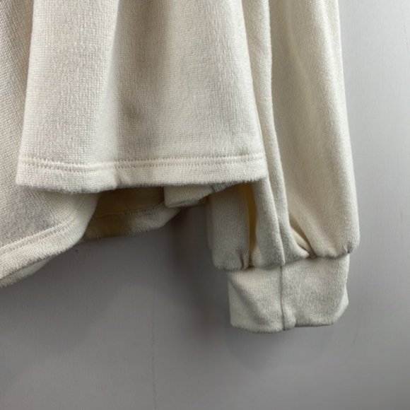 NWOT JOE FRESH Jillian Harris Collab Mindy Peplum Top Cream Ivory size Medium - Picture 4 of 8